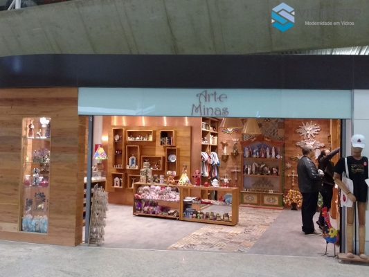 fachada em acm branco